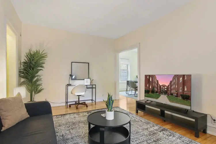 Cozy 1BR in Rogers Park - Touhy 2W
