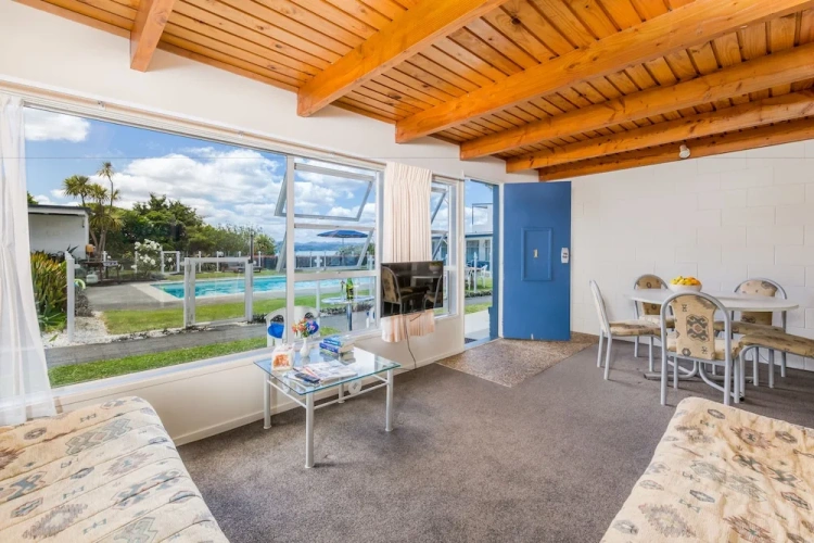 2 Bedrooms Double Apartment with pool view