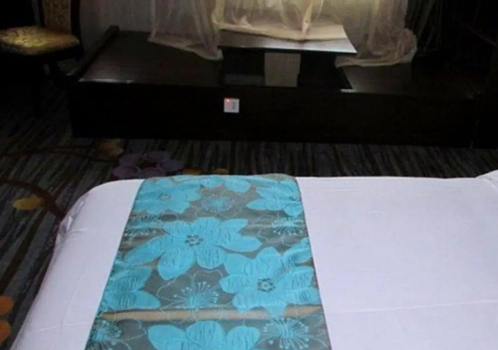Liwan Holiday Hotel