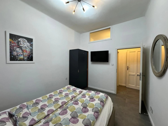 Karlin Balcony Apartment