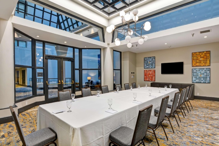 The Cincinnatian Hotel, Curio Collection by Hilton photo 15