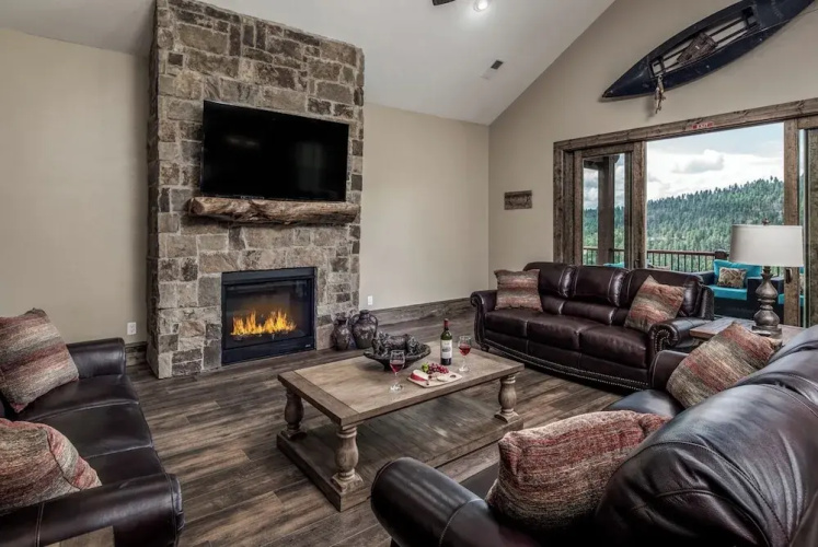 Grindstone Lake Lodge