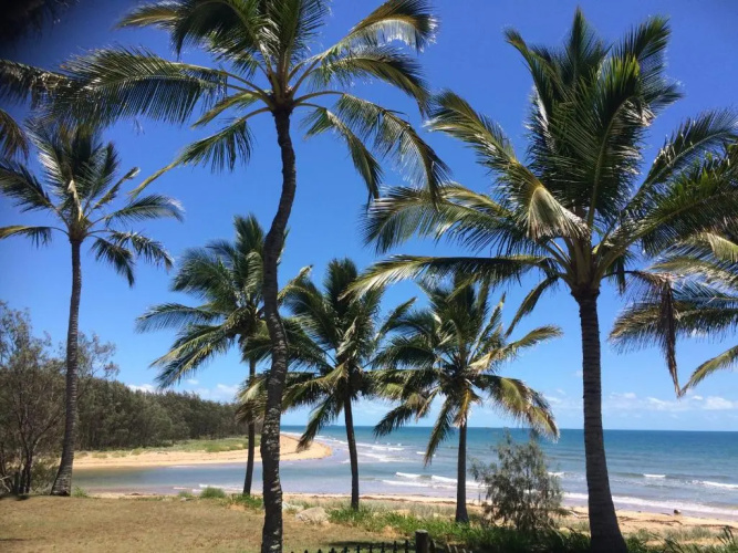 Sarina Beach Motel