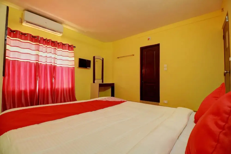 Oyo 18976 Mascot Inn