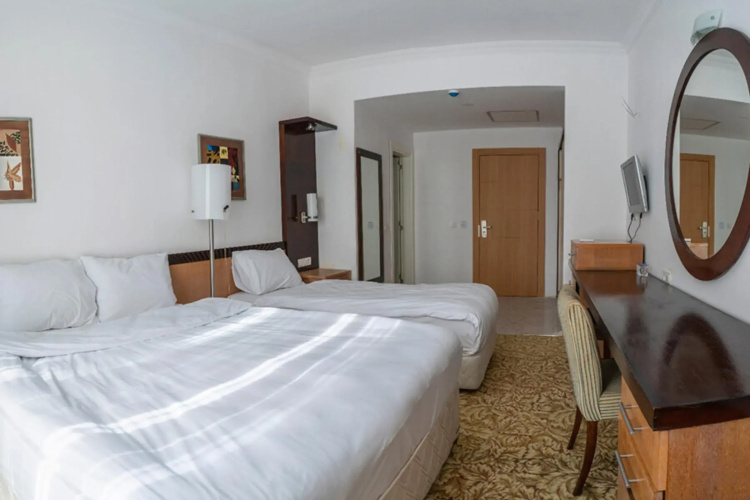Dionisus Hotel
