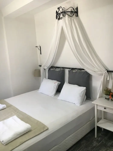 1 Bedroom Standard Quadruple room with garden view