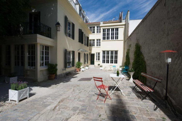 Helzear Montparnasse Suites