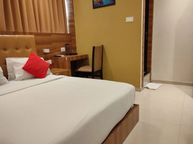 FabHotel Universal Garden