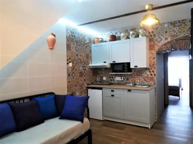 1 Bedroom Apartment