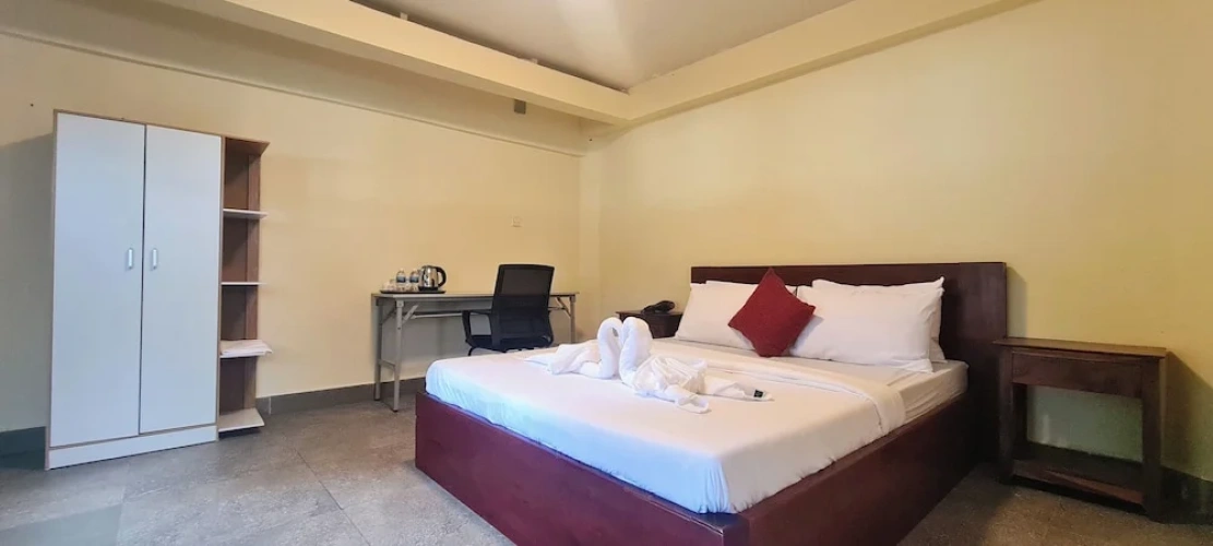 Classic Double room with balcony and with lake view