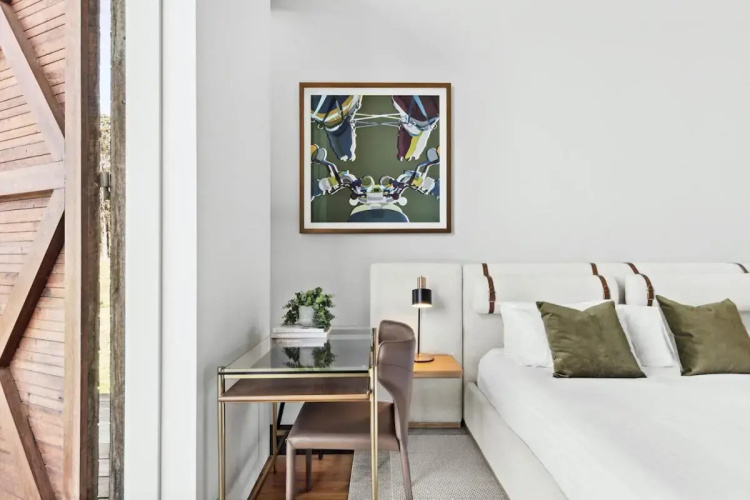 The Longhouse - Suite 3
