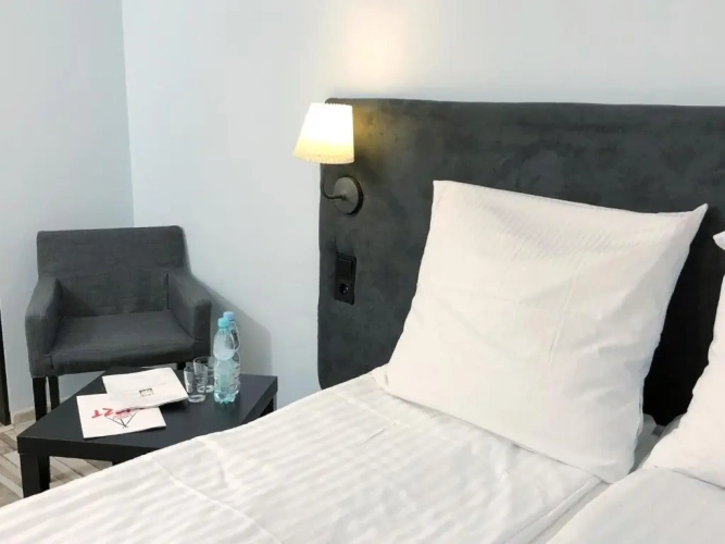 Deluxe Studio