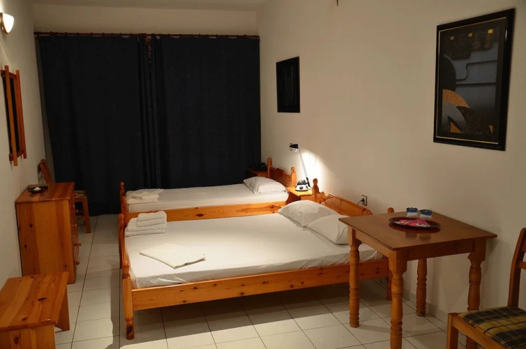 Saron Hotel