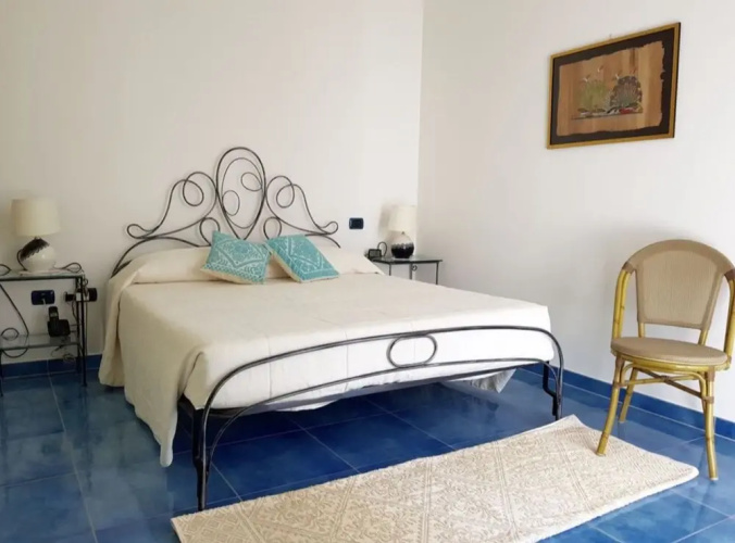 Oltremare apartment with large veranda for 6 people