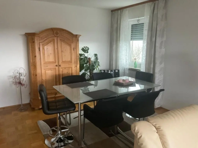 3 Bedrooms Apartment