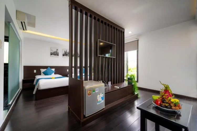 Standard Triple room with balcony