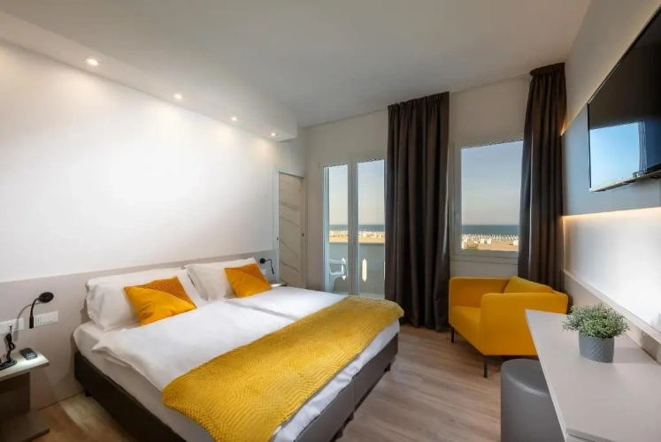 Deluxe Double room with balcony and with sea view