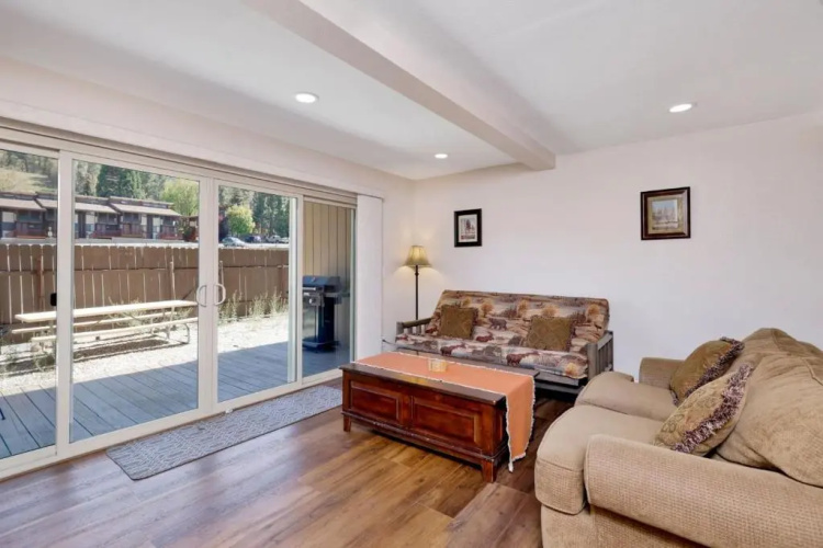 Summit Backyard A by Big Bear Vacations
