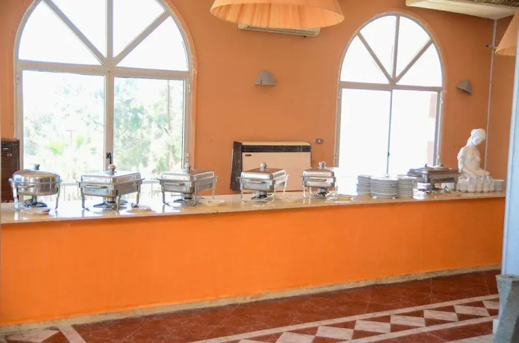 Plan B El Montazah Hotel