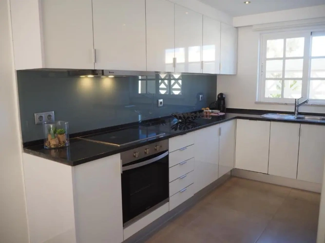 3 Bedrooms Cottage
