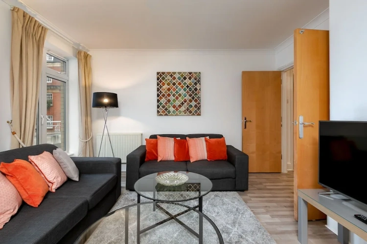 Deluxe Apartment with balcony