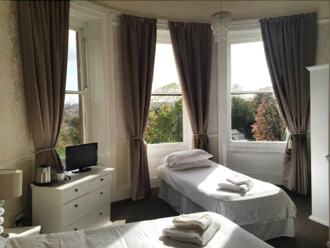 Mansfield Manor Hotel