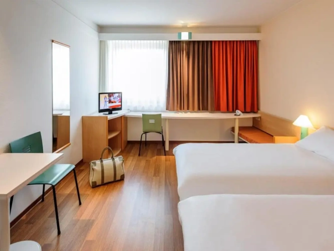 Twin room