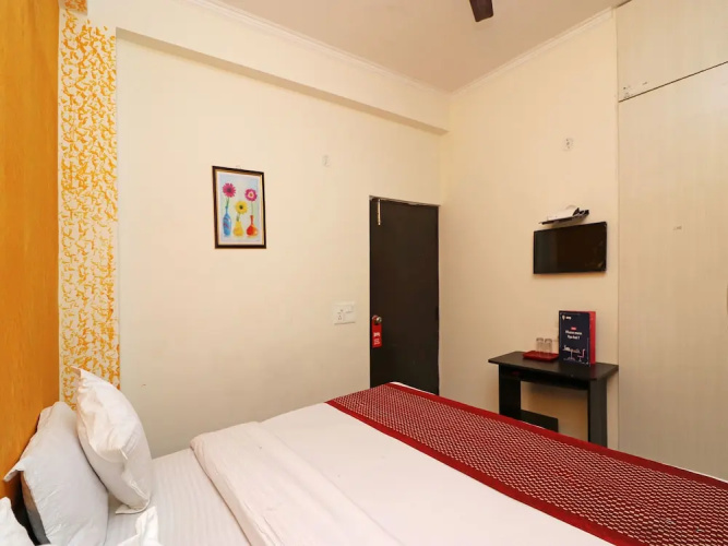 OYO 13046 The City Hospitality