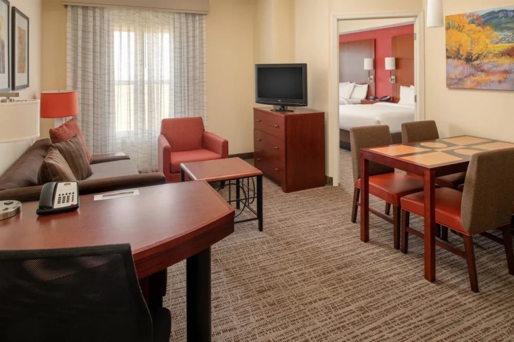 1 Bedroom Suite