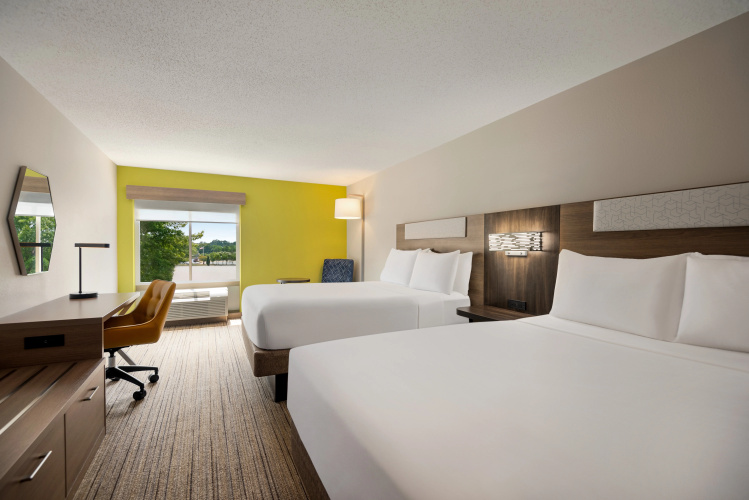 Holiday Inn Express Hotel & Suites Fredericksburg photo 8