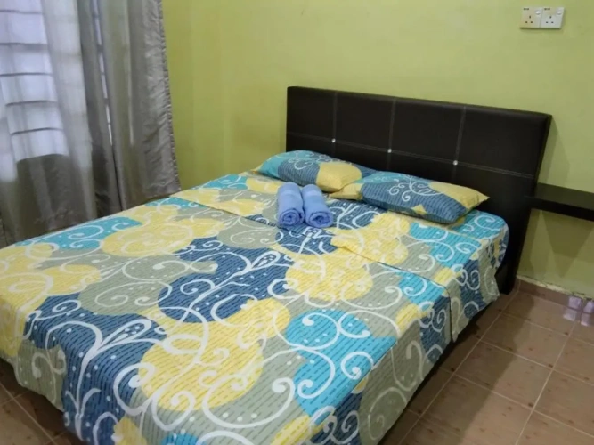 4 Bedrooms Cottage