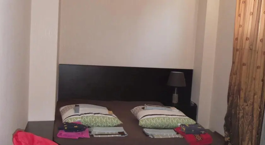Flat Afaqidze