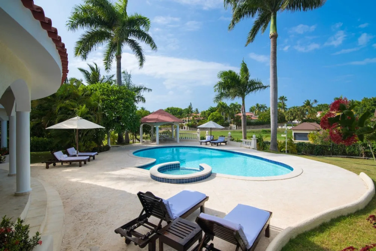 Crown Villas 6 bdrm