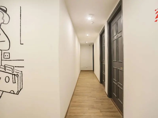 OYO townhouse18557 Sector Twenty Seven