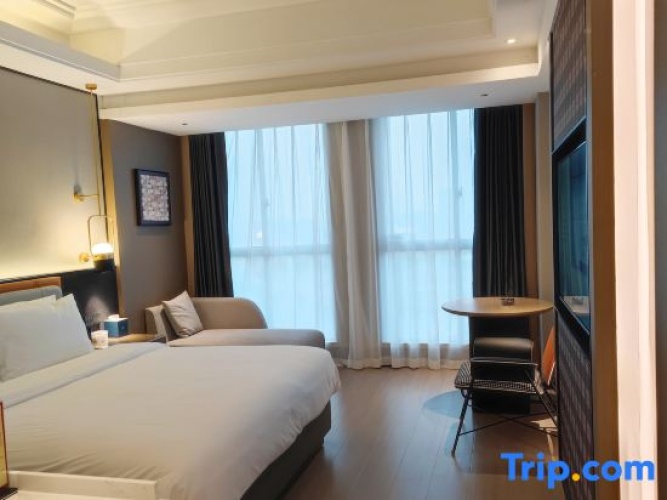 Standard Double room with river view