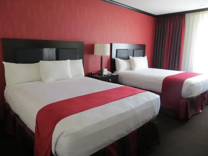 Premium Quadruple room with courtyard view