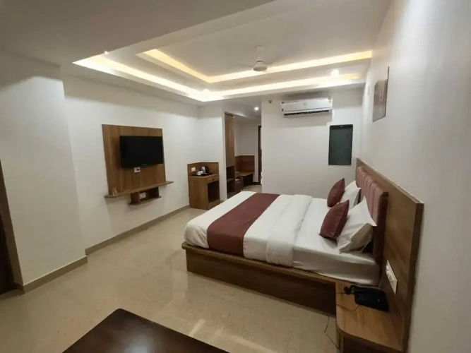 Standard Triple room