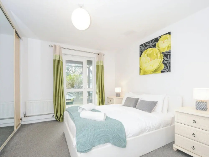 24 Valley Lodge