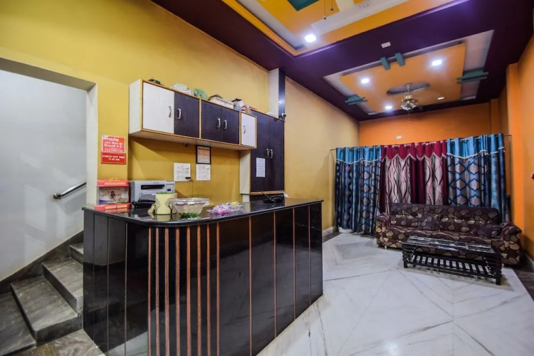 Oyo 36444 Hotel Prabhave & Dining Hall