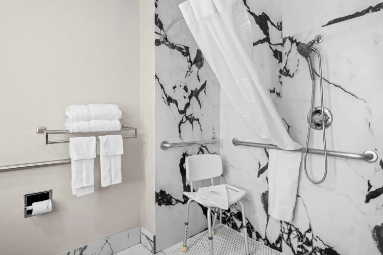 Days Inn by Wyndham Dallas Plano