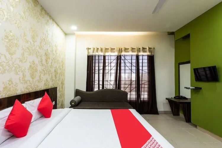 Vitthal Rukmani Palace by OYO Rooms