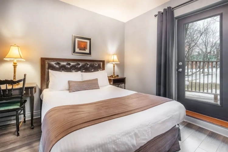 Standard Double room with balcony
