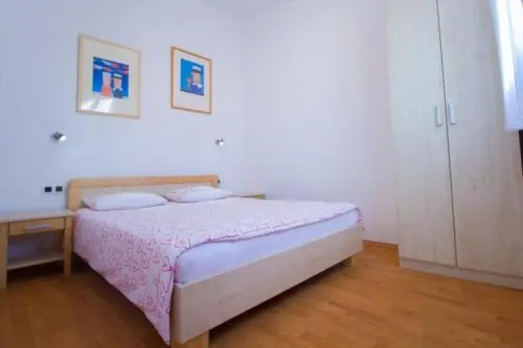 Apartments Petrinic Crnogaj