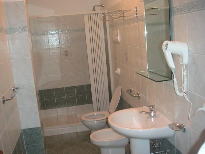 2 Bedrooms Double Apartment with garden view