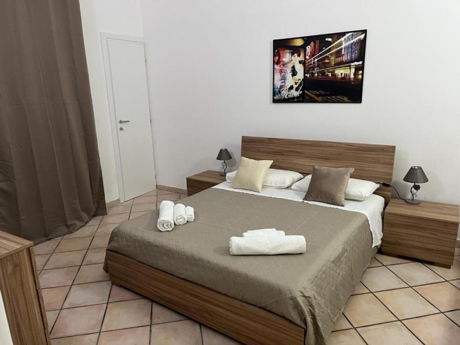 Standard Triple room