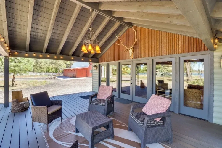 3 Bedrooms Cottage