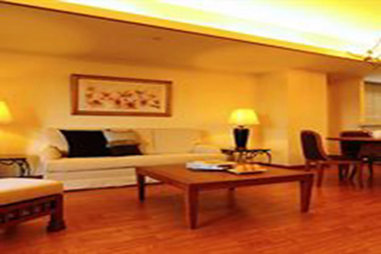 Pantip Suites