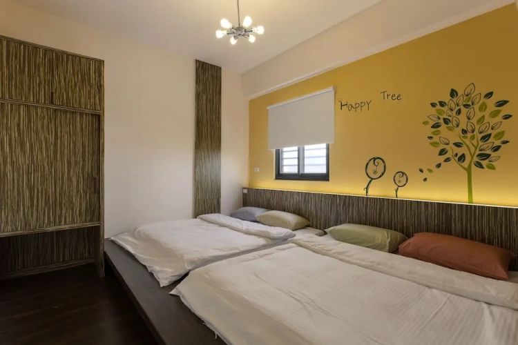 2 Bedrooms Standard Family room