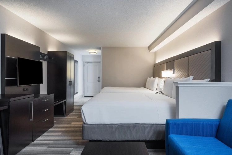 Quadruple Suite