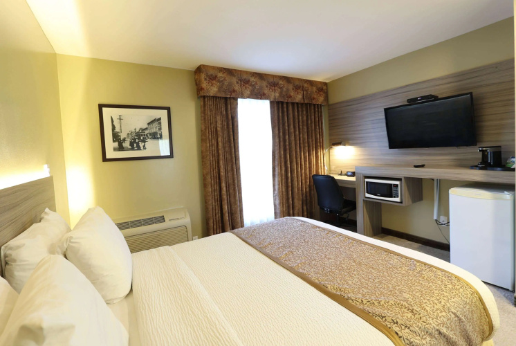 Days Inn by Wyndham Surrey photo 8